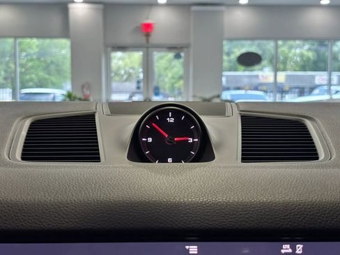 Used 2019 Porsche Cayenne AWD/4WD image 35