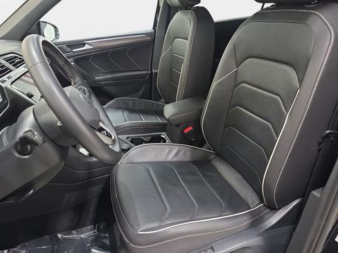 Used 2023 Volkswagen Tiguan SEL R-Line image 14