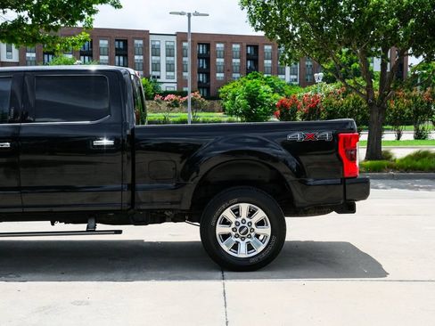 Used 2017 Ford F250 Platinum AWD/4WD image 12