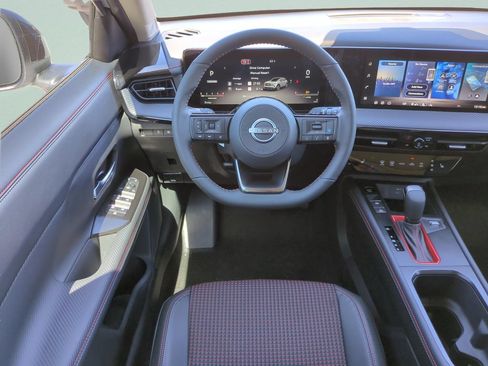 New 2026 Nissan Kicks SR w/ SR Premium Package FWD image 29