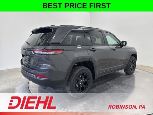 New 2026 Jeep Grand Cherokee Altitude AWD/4WD image 7