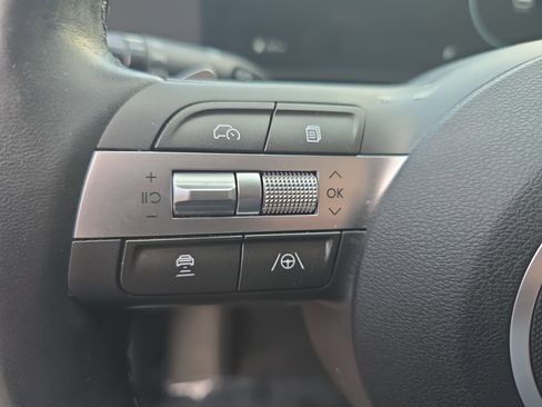 Certified 2024 Hyundai Kona Limited FWD image 17