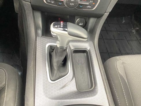 Used 2017 Dodge Charger R/T RWD image 18