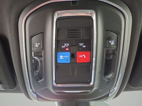 Certified 2024 Jeep Grand Cherokee Laredo AWD/4WD image 19