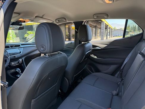 Used 2023 Buick Encore GX Select w/ Sport Touring Package image 17