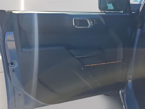 Used 2024 Ford Bronco Badlands image 48