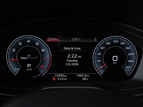 Used 2025 Audi Q5 2.0T Premium w/ Convenience Plus Package AWD/4WD image 11