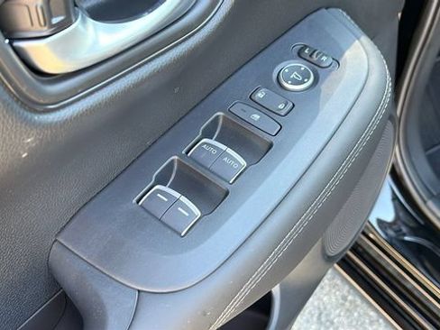 Used 2026 Honda HR-V EX-L image 9