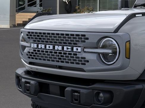 New 2026 Ford Bronco Badlands w/ Sasquatch Package AWD/4WD image 19