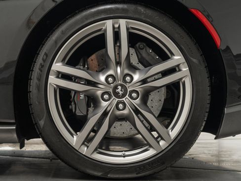 Used 2020 Ferrari Portofino image 11