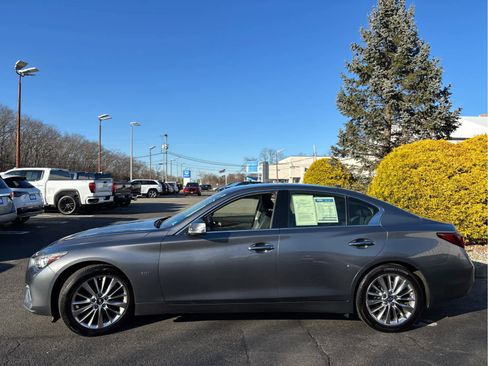 Used 2018 INFINITI Q50 Luxe w/ Essential Package (3.0T Luxe) AWD/4WD image 6