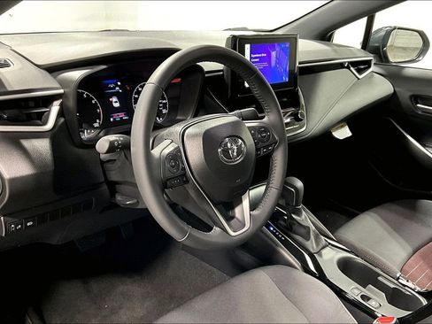 Used 2025 Toyota Corolla SE image 15