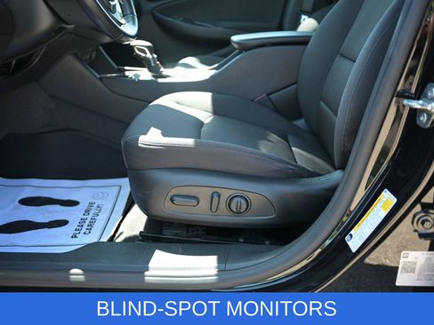 Used 2022 Chevrolet Malibu RS FWD image 17