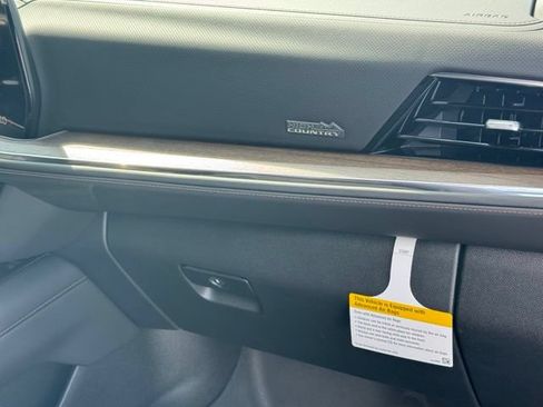 New 2026 Chevrolet Tahoe High Country w/ Sun And Tow Package AWD/4WD image 28