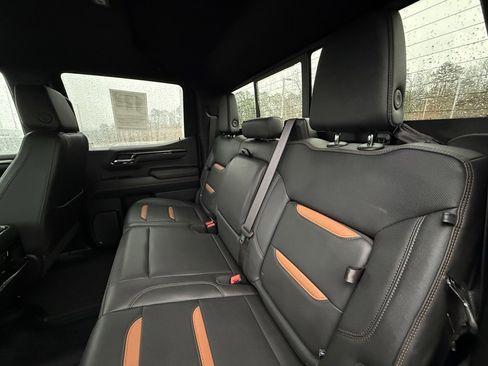 Used 2024 GMC Sierra 1500 AT4 w/ Technology Package image 27