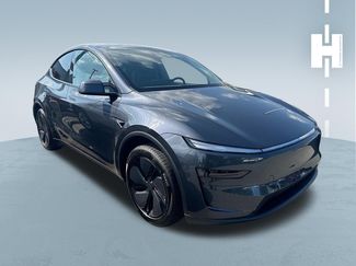 Used 2026 Tesla Model Y 2WD video 1
