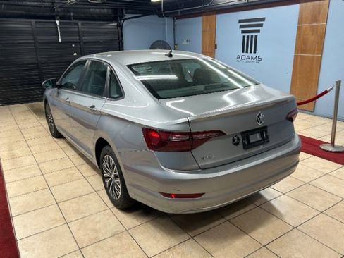 Used 2021 Volkswagen Jetta S image 2