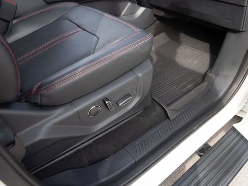 Used 2023 Ford Expedition Limited image 30