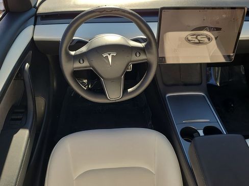 Used 2022 Tesla Model 3 Performance image 15