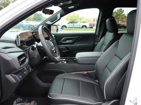 New 2026 Chevrolet Silverado EV LT w/ Premium Package image 11