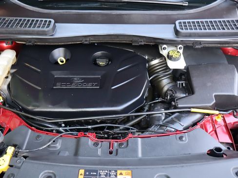 Used 2016 Ford Escape Titanium w/ Equipment Group 301A AWD/4WD image 40