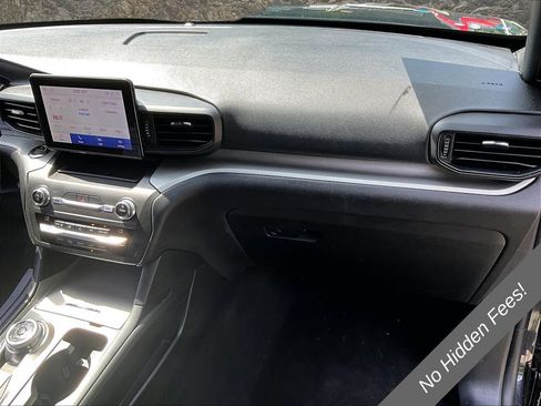 Used 2020 Ford Explorer XLT AWD/4WD image 14
