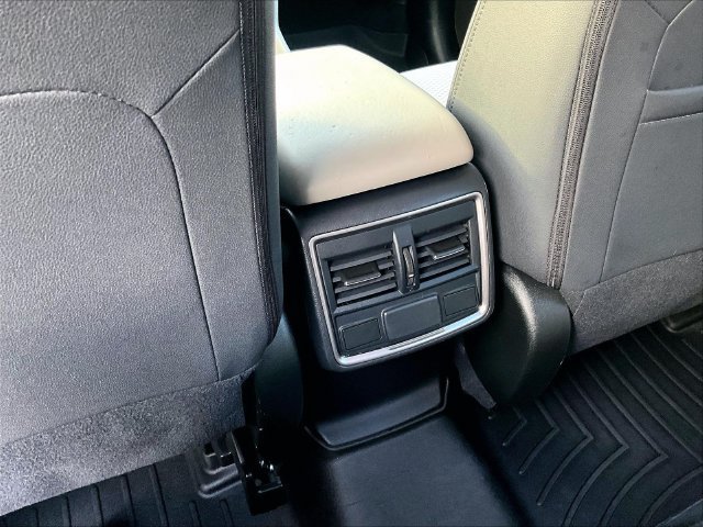 Used 2024 Subaru Forester Premium AWD/4WD image 29
