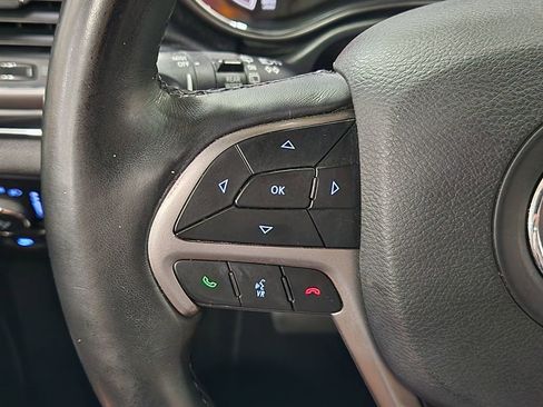 Used 2019 Jeep Grand Cherokee Limited image 47