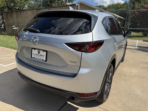 Used 2018 MAZDA CX-5 Touring w/ Preferred Equipment Package FWD image 9