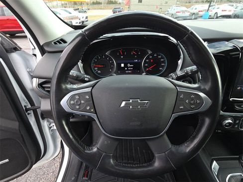 Used 2021 Chevrolet Traverse RS image 17