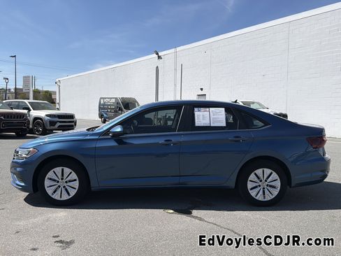 Used 2020 Volkswagen Jetta S w/ Driver Assistance Package image 4