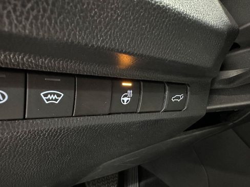 Used 2024 Toyota RAV4 XLE w/ Convenience Package AWD/4WD image 18