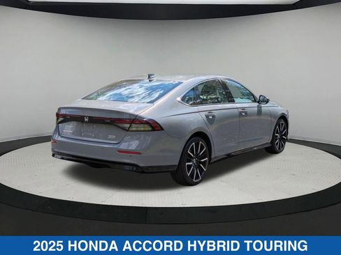 Used 2025 Honda Accord Touring image 4