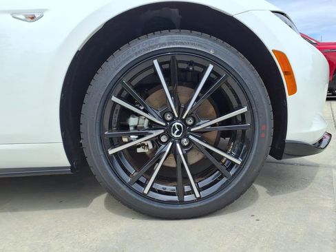 New 2026 MAZDA MX-5 Miata RF Grand Touring w/ Appearance Package RWD image 9