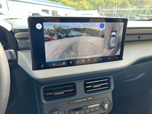 New 2025 Ford Maverick Lariat image 53