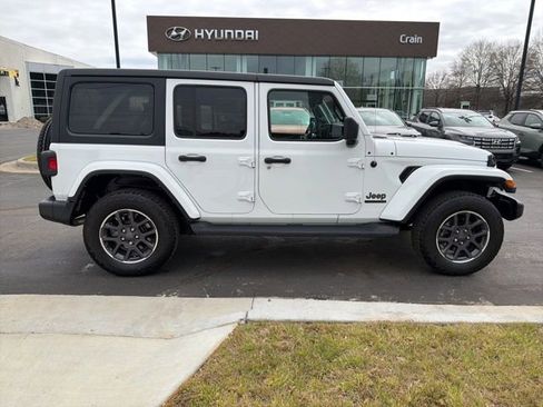 Used 2021 Jeep Wrangler Unlimited Sahara image 10