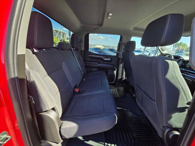 Used 2025 Chevrolet Silverado 1500 LT AWD/4WD image 11