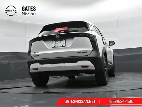 Certified 2025 Nissan Kicks SR AWD/4WD image 35
