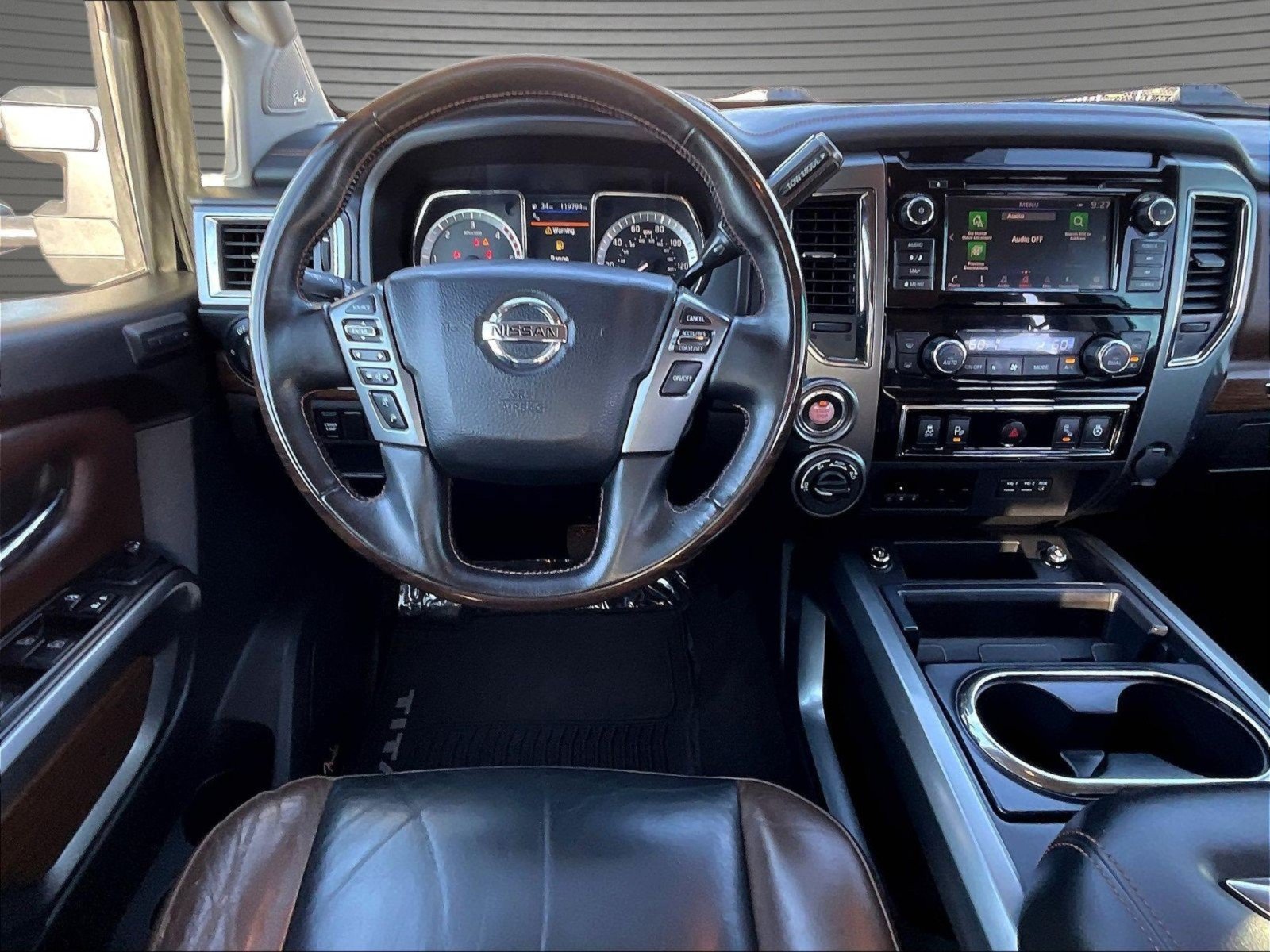 Used 2019 Nissan Titan Platinum Reserve w/ Platinum Utility Package AWD/4WD image 11