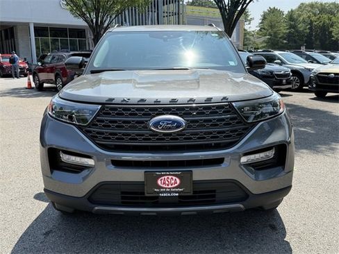 Used 2023 Ford Explorer XLT w/ Equipment Group 202A image 3