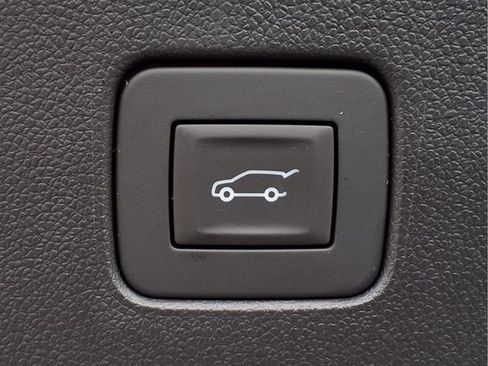 Certified 2025 Buick Envista Avenir image 27