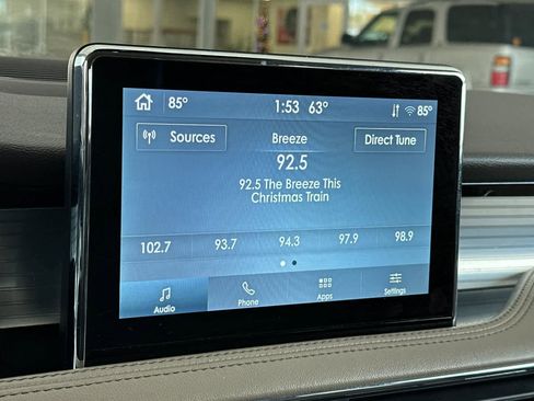 Used 2022 Lincoln Corsair FWD w/ Rear Removable Package Tray image 20