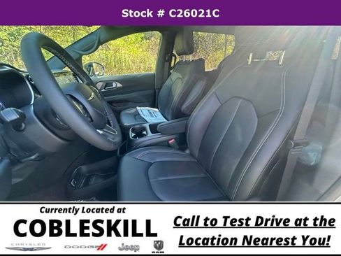New 2026 Chrysler Pacifica Select FWD image 20