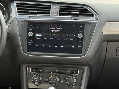 Used 2020 Volkswagen Tiguan SE w/ Panoramic Sunroof Package FWD image 16