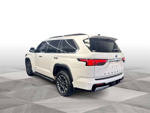 Used 2023 Toyota Sequoia Limited image 6