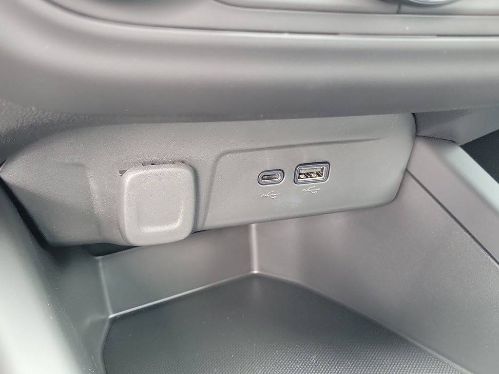 New 2026 Chevrolet Trax LS w/ LS Convenience Package FWD image 9