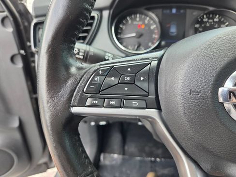 Used 2021 Nissan Rogue Sport SL w/ Premium Package FWD image 32