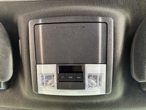 Used 2017 Ford Expedition EL Platinum image 12