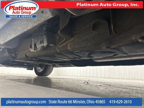 Used 2023 GMC Yukon XL SLT image 9