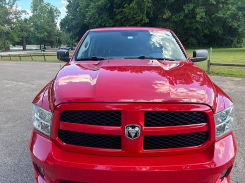 Used 2018 RAM 1500 Express RWD image 4